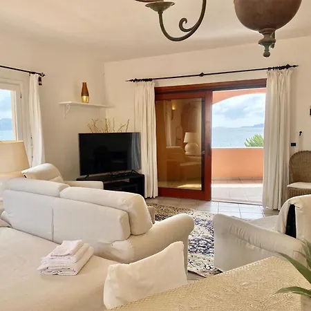 Luxury Ginepro Sea View With Common Swimming Pool Just 50 Mt From The Apartament